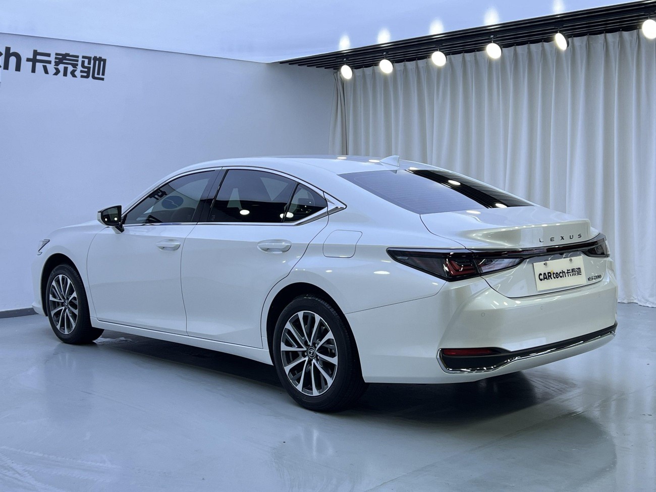 Lexus ES 200 2026