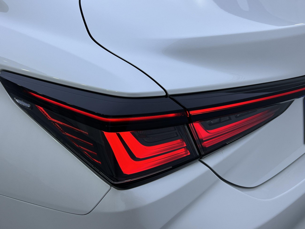 Lexus ES 200 2026