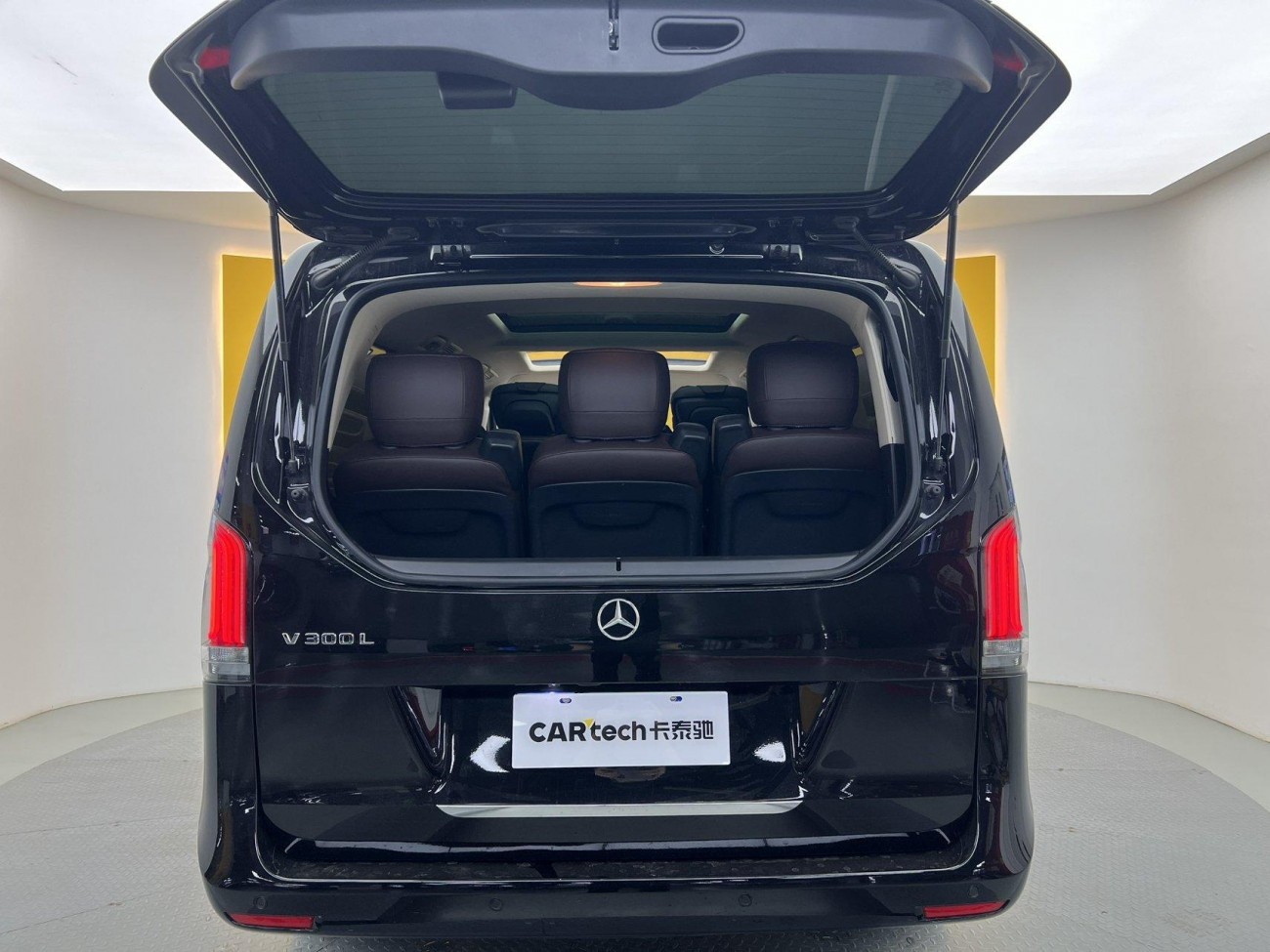 Mercedes-Benz V 2025