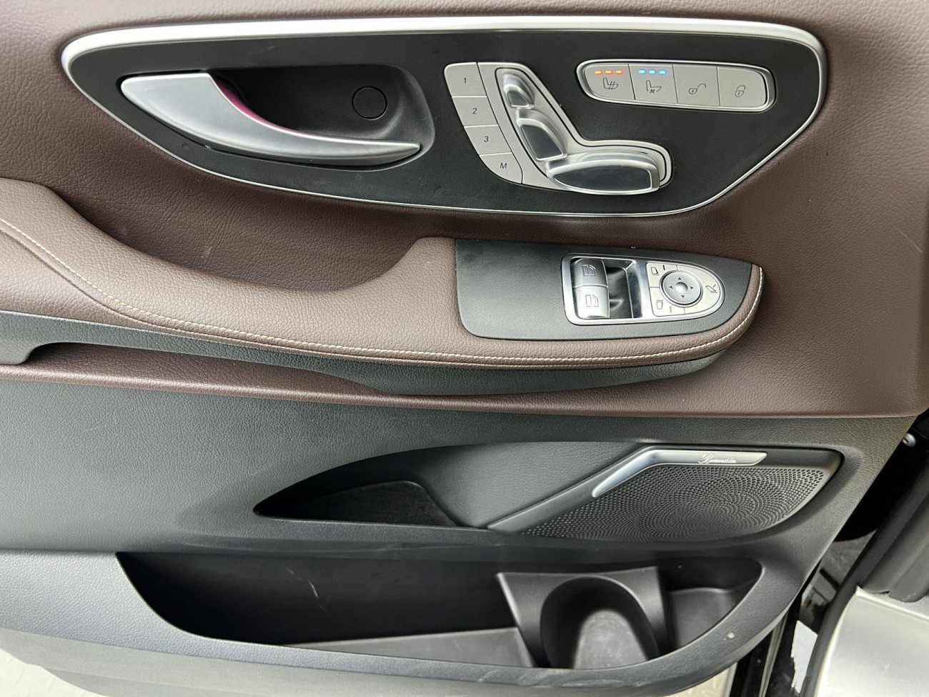 Mercedes-Benz V 2025