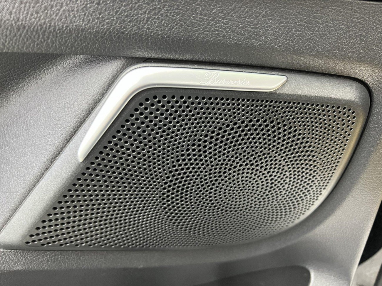 Mercedes-Benz V 2025