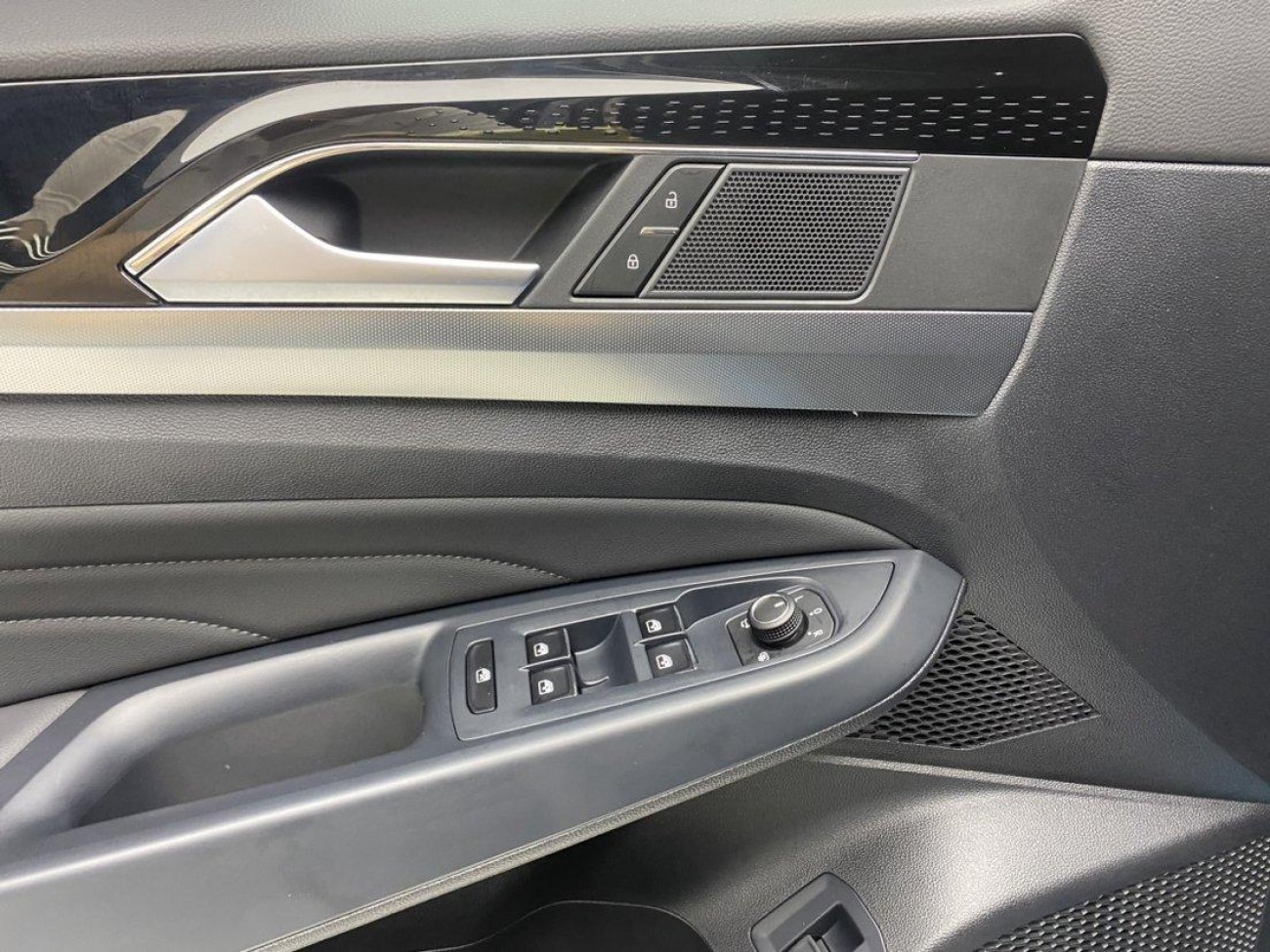 Volkswagen Passat 2024