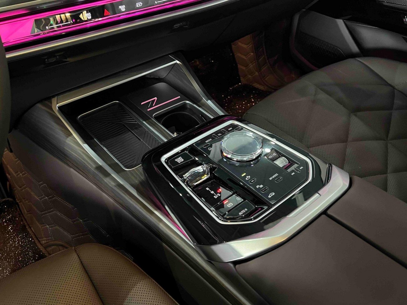 BMW 735Li 2025