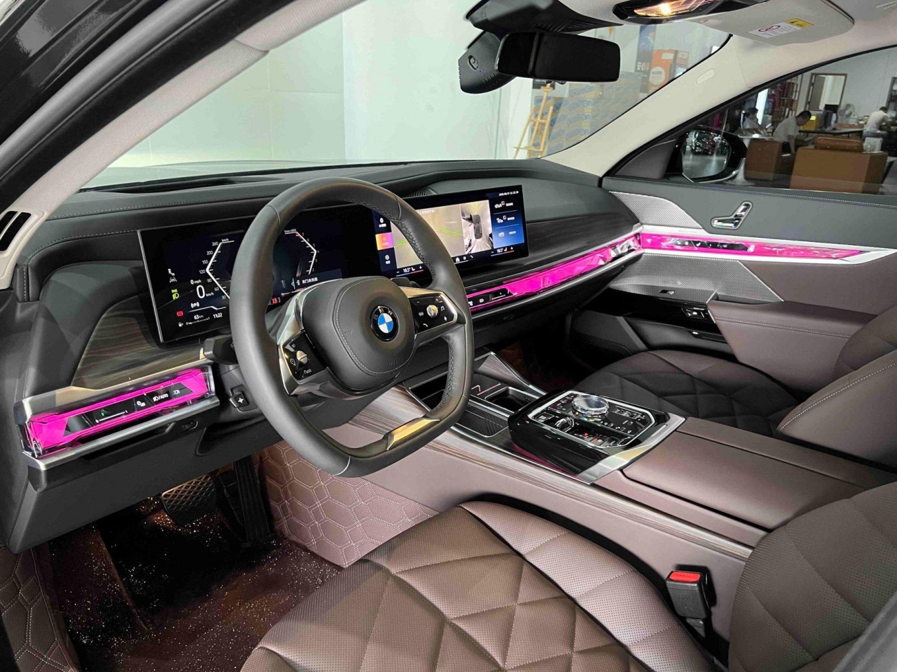 BMW 735Li 2025