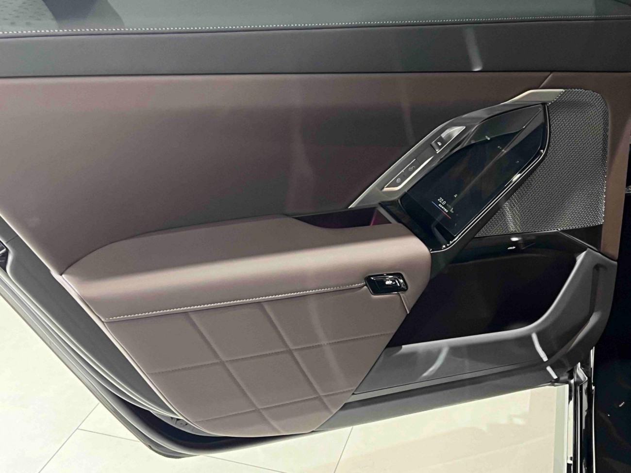 BMW 735Li 2025