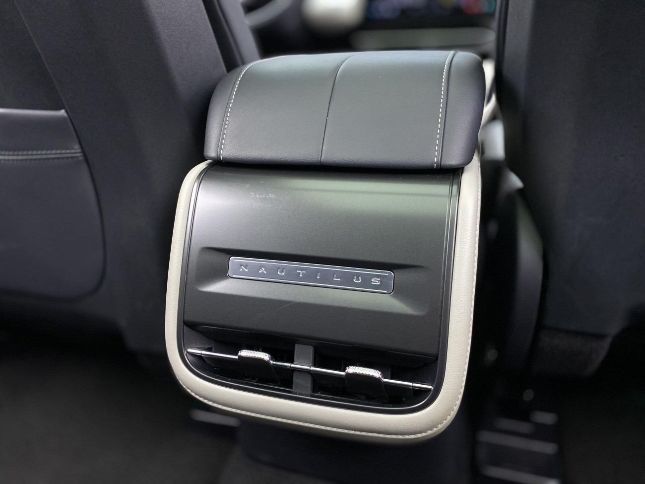 Lincoln Nautilus 2025