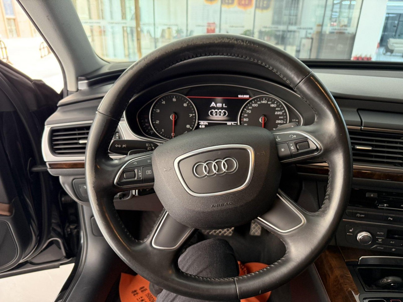 Audi A6L 30 2015