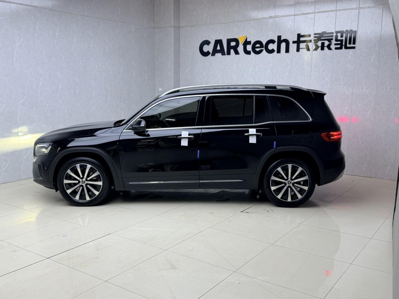 Mercedes-Benz GLB 2025