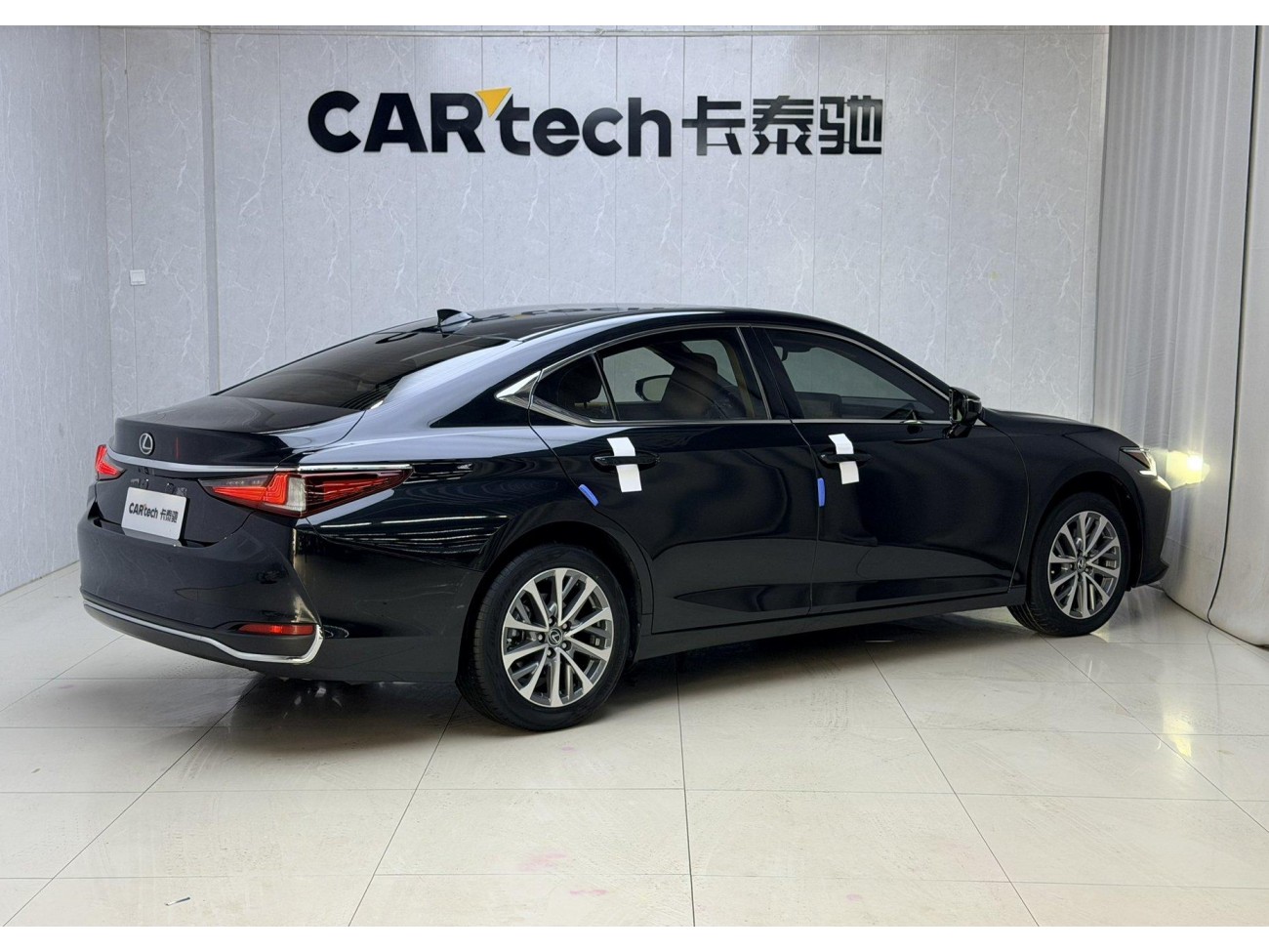Lexus ES 200 2023