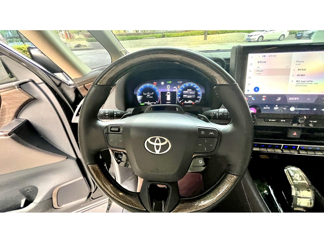 Toyota Alphard 2024