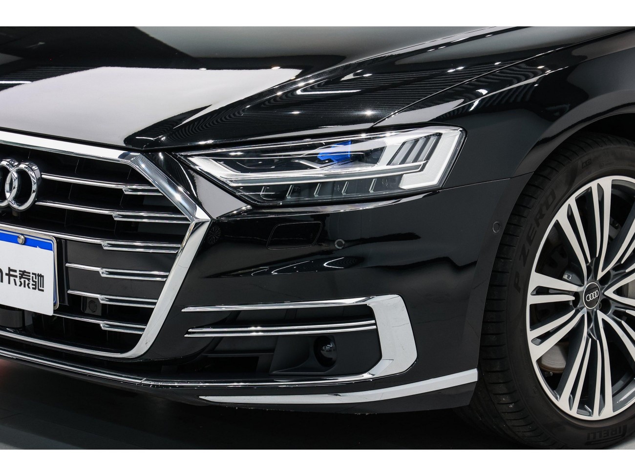 Audi A8L 55 TFSI 2022