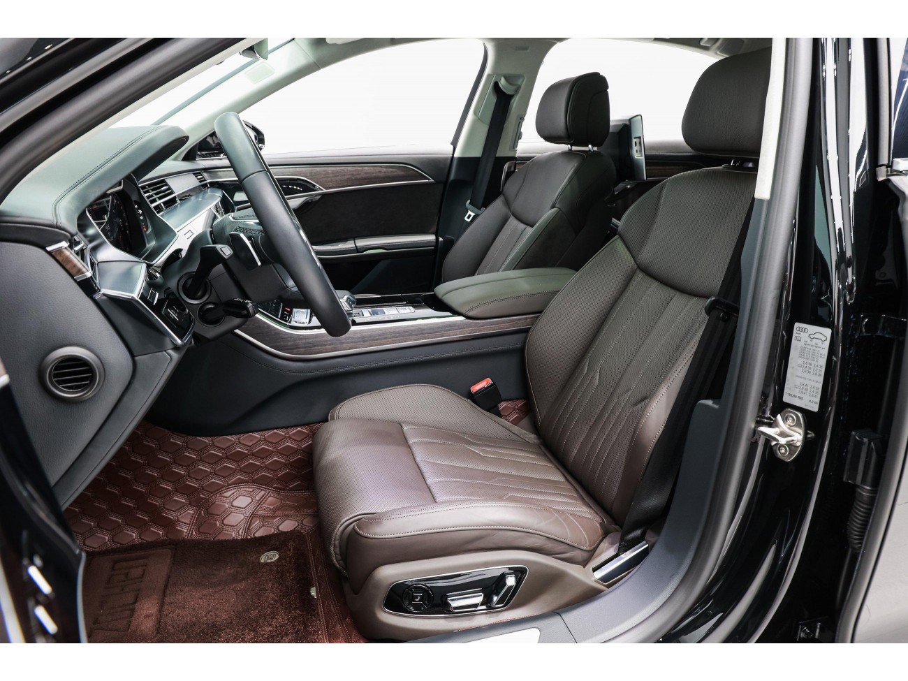 Audi A8L 55 TFSI 2022