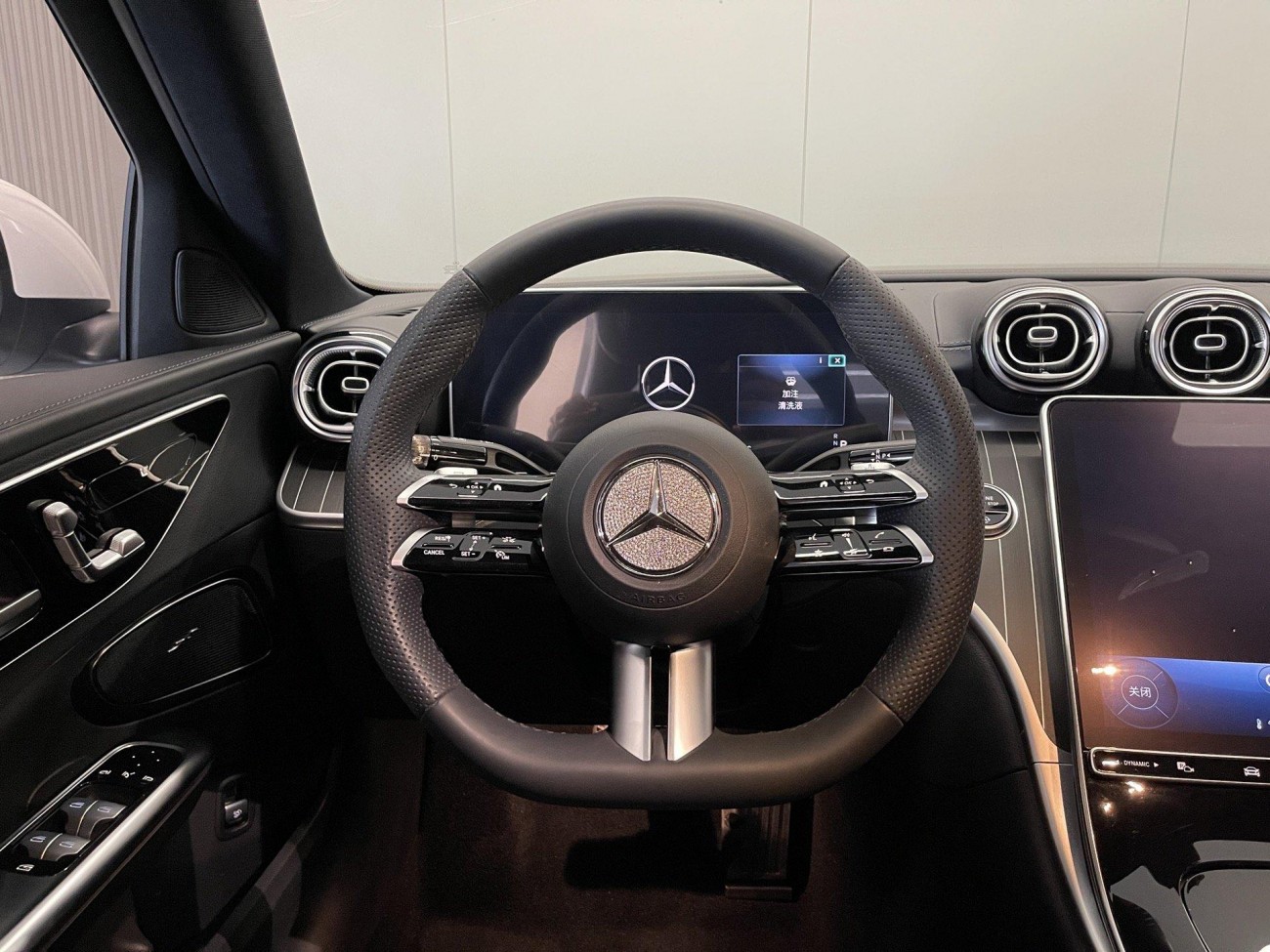 Mercedes-Benz C 260 L 2024
