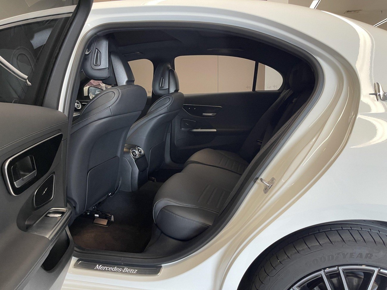Mercedes-Benz C 260 L 2024