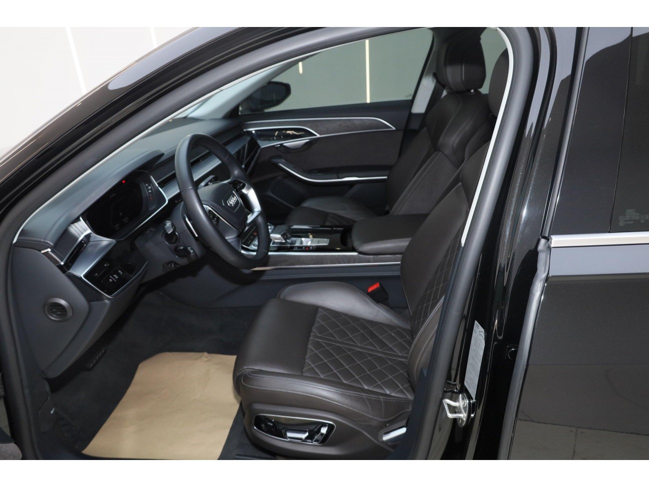 Audi A8L 50 TFSI 2024