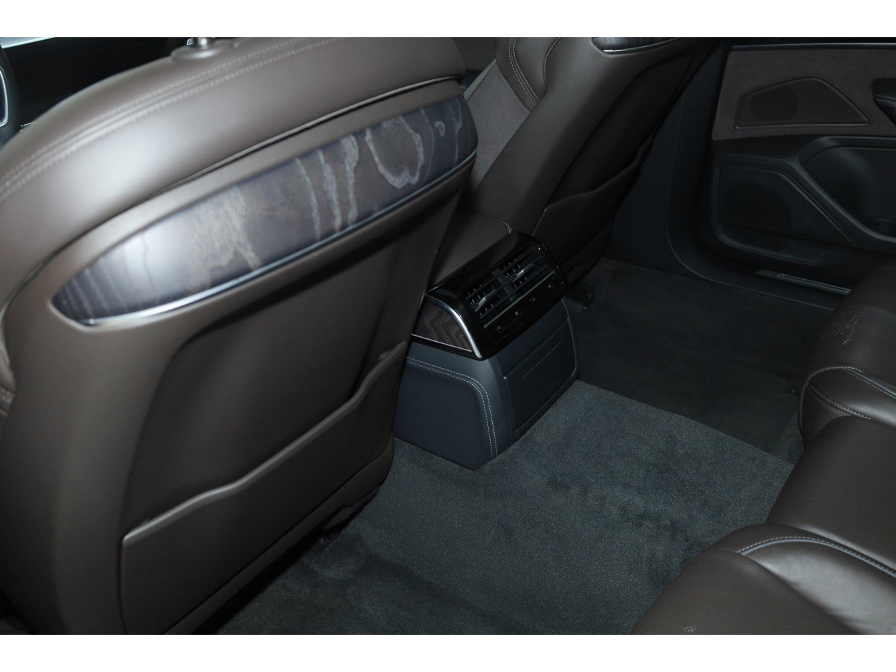Audi A8L 50 TFSI 2024