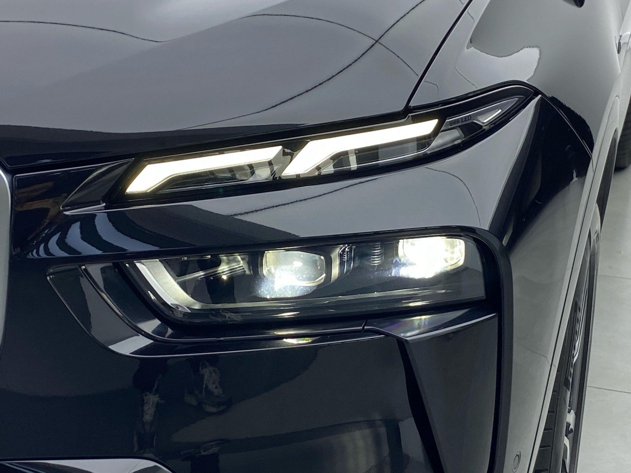 BMW X7 2023