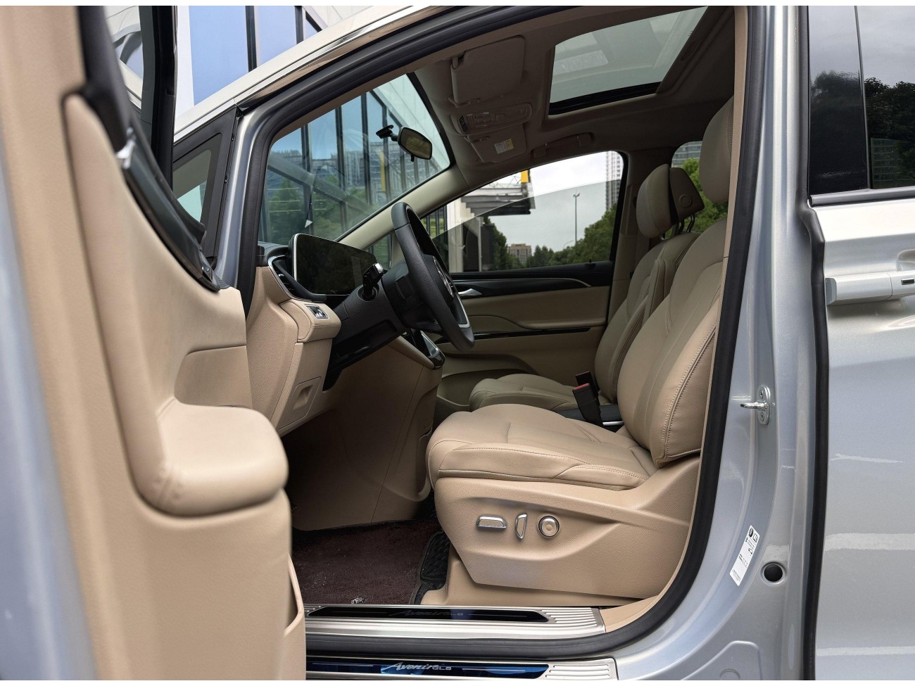 Buick GL8 2025