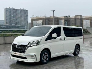 Toyota HiAce 2025