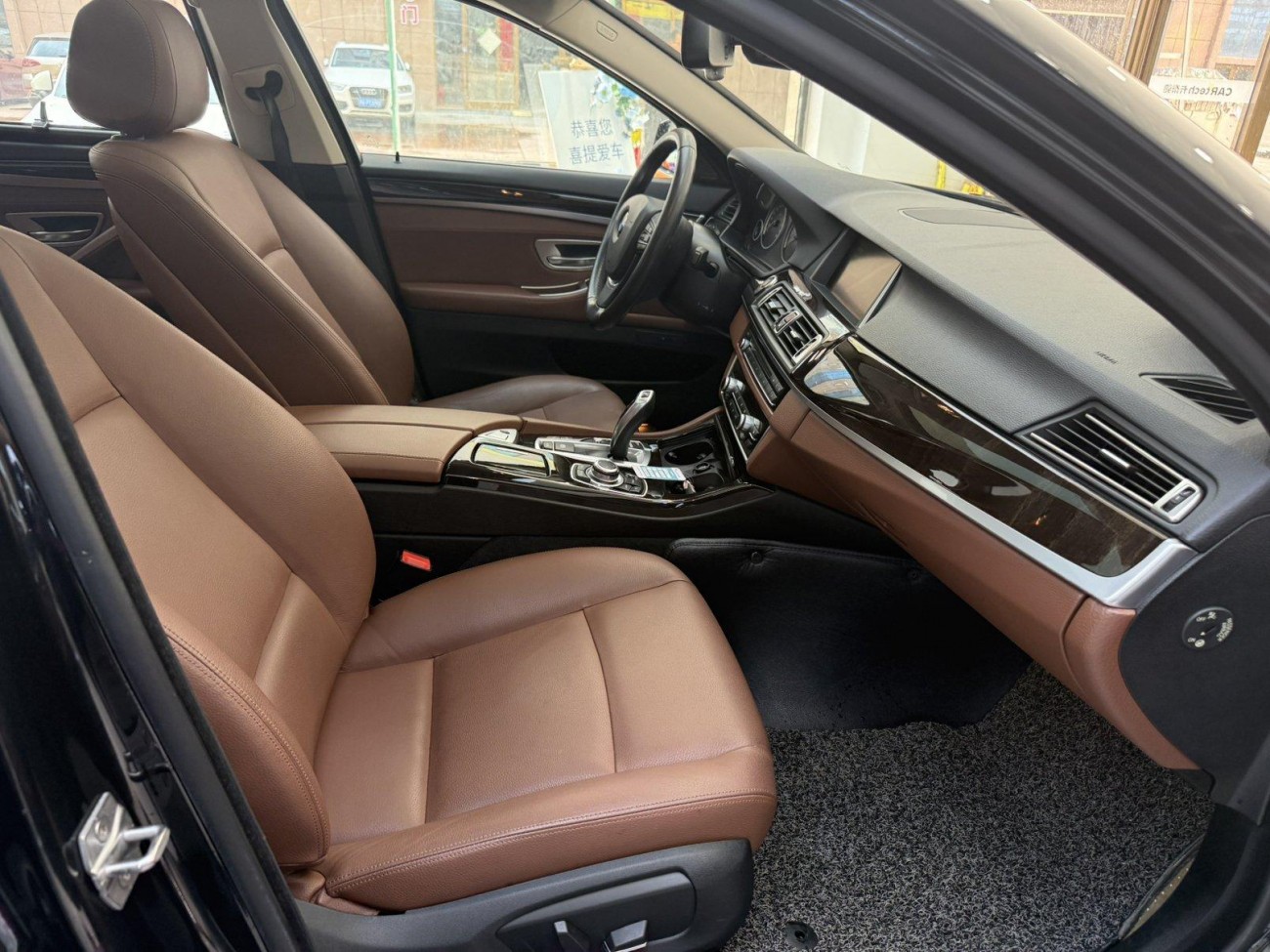 BMW 525Li 2016