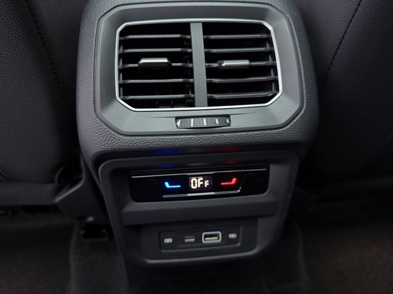 Volkswagen Tiguan L 2023