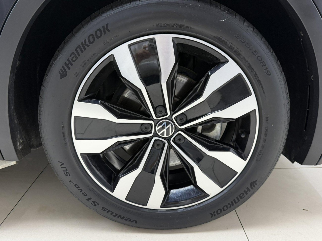 Volkswagen Tiguan L 2023