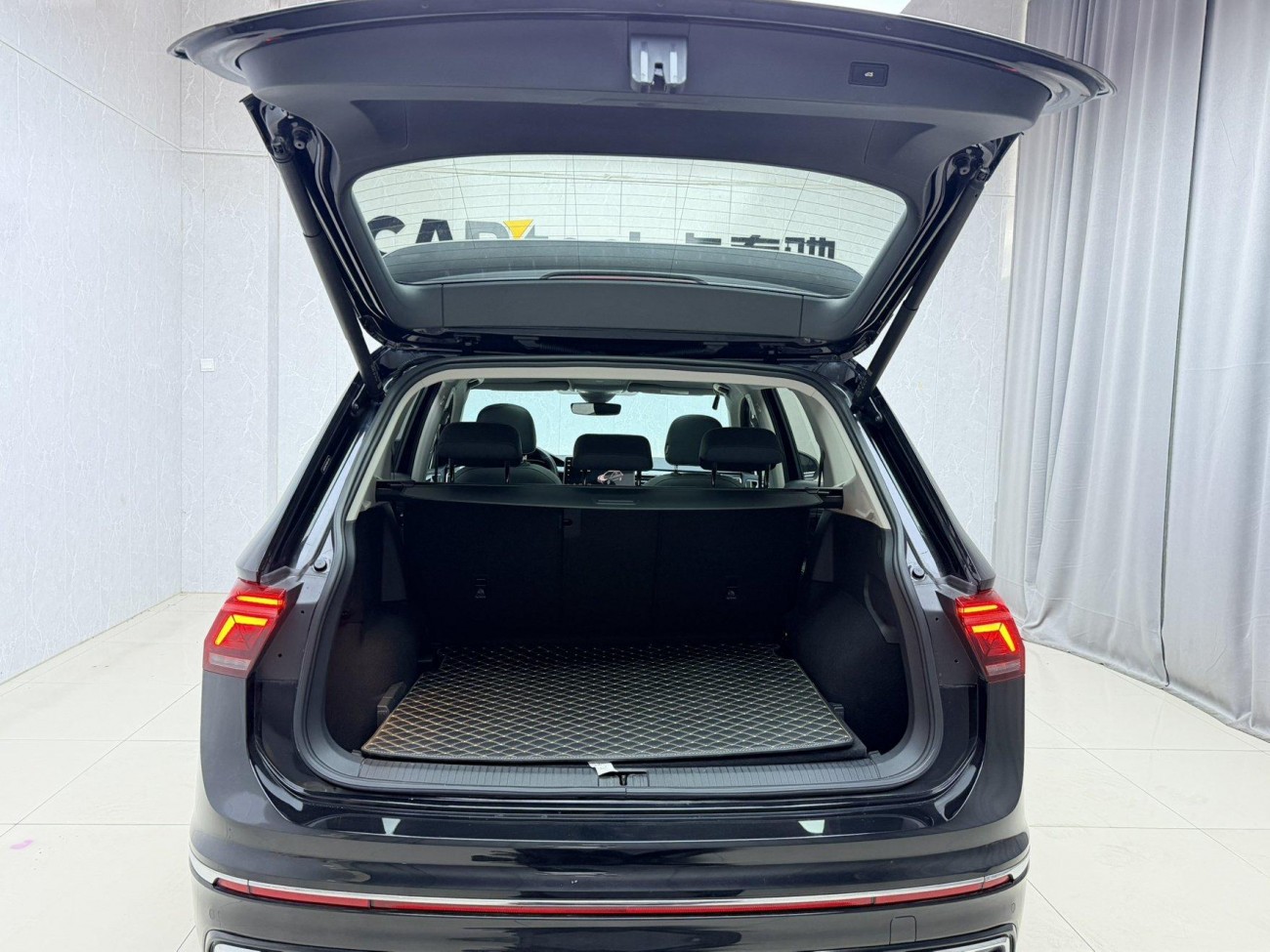 Volkswagen Tiguan L 2023