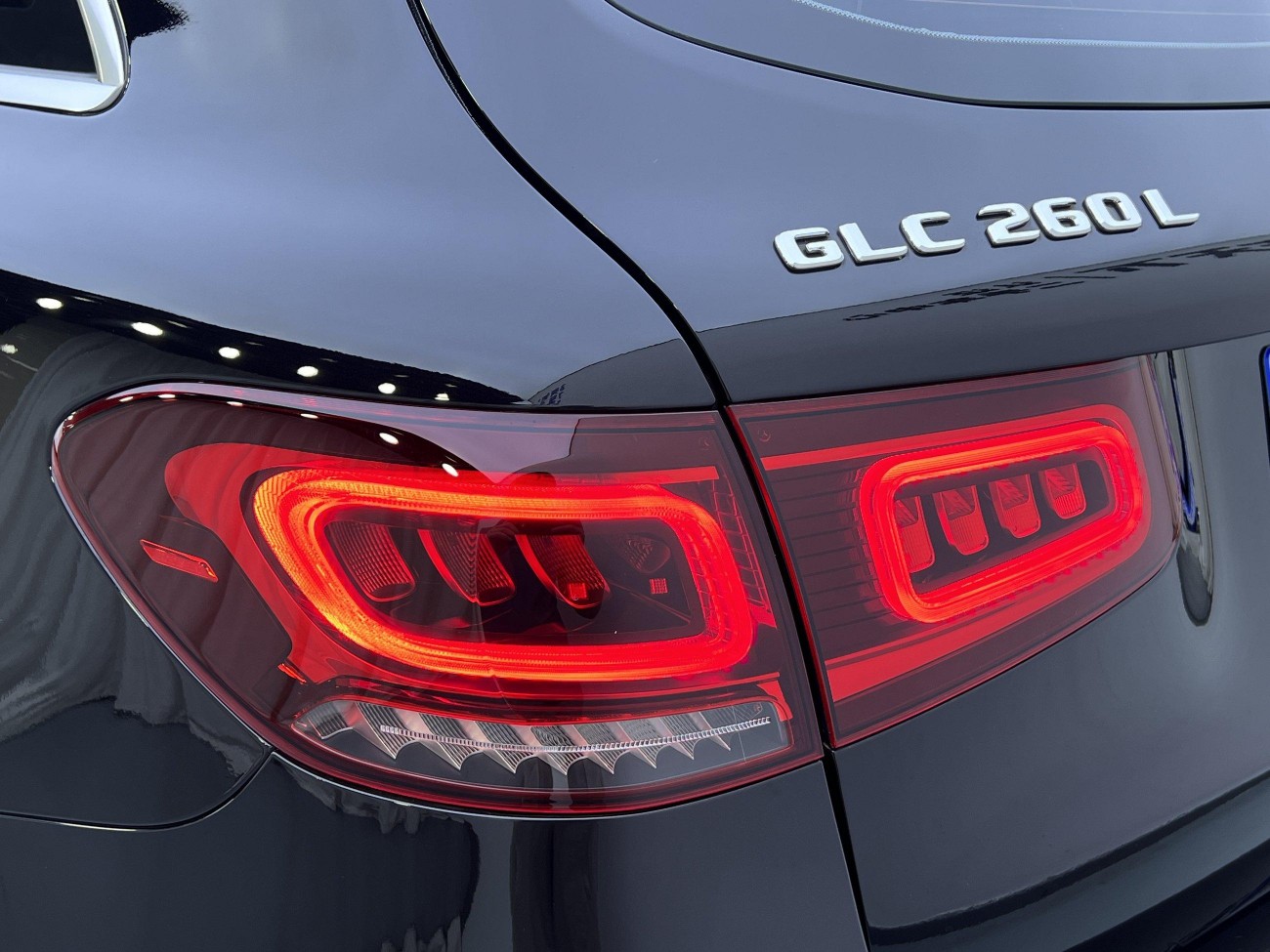 Mercedes-Benz GLC 260 L 2023