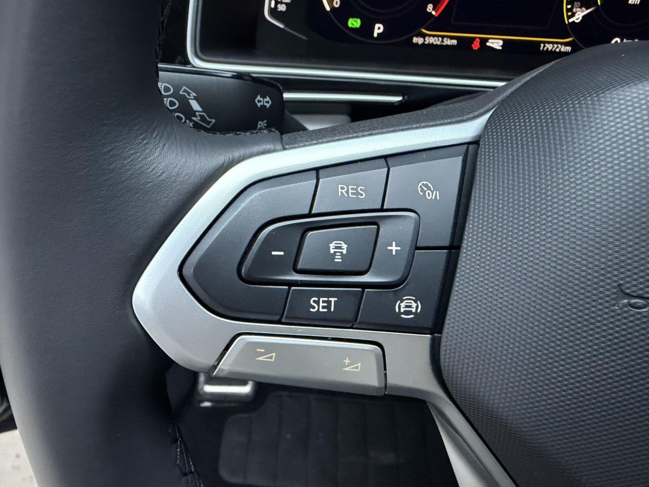 Volkswagen Tiguan L 2024