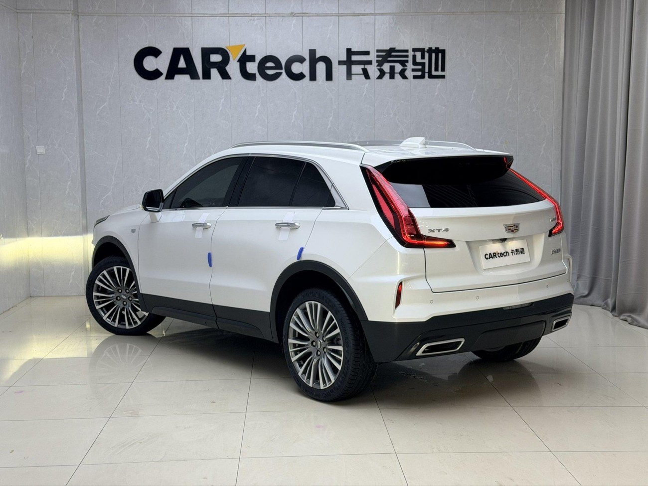 Cadillac XT4 2025