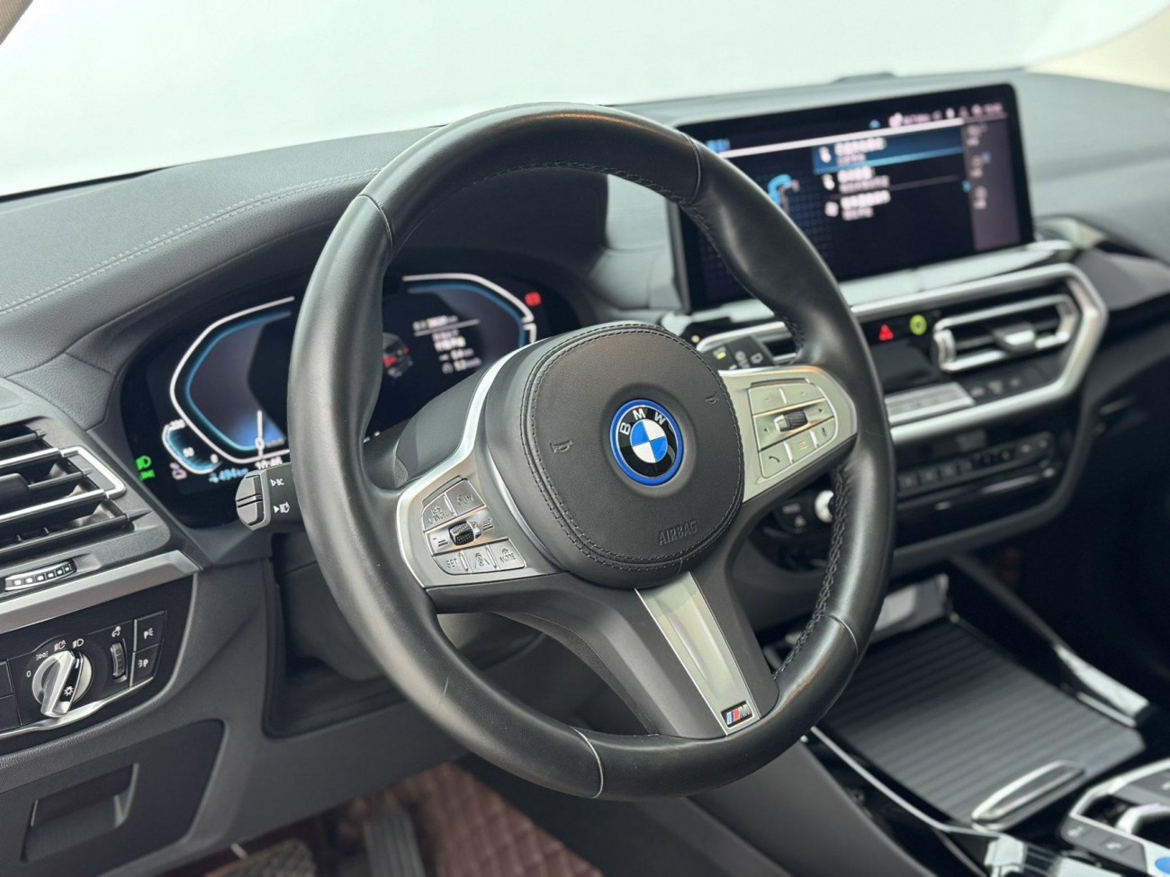 BMW iX3 2023