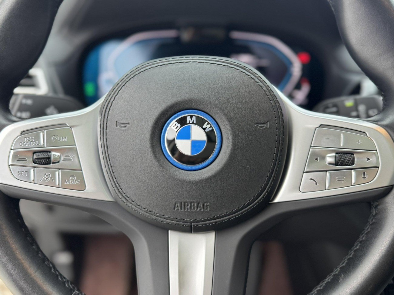 BMW iX3 2023