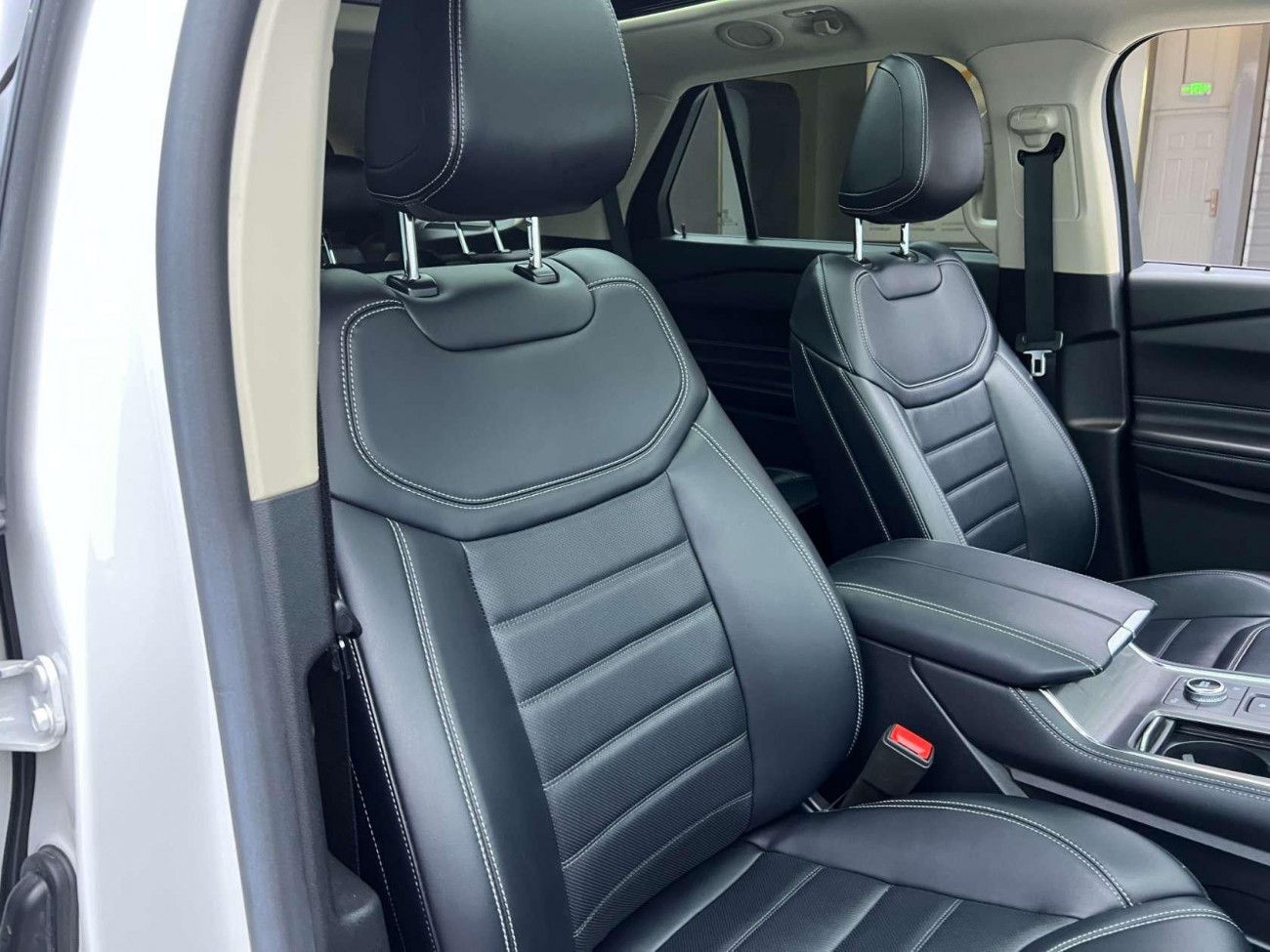 Ford Explorer 2023