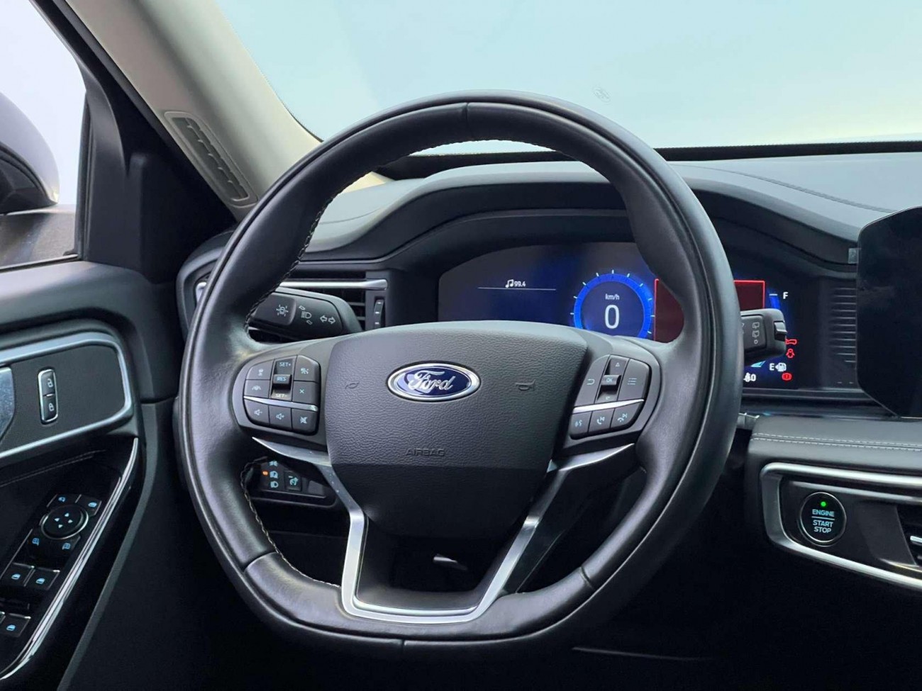Ford Explorer 2023