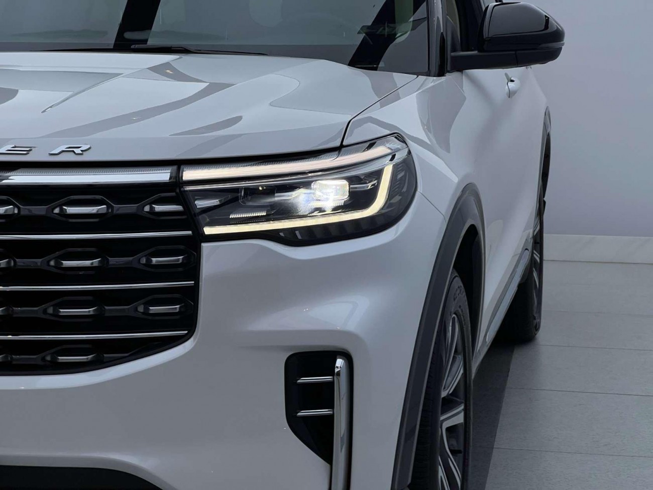 Ford Explorer 2023