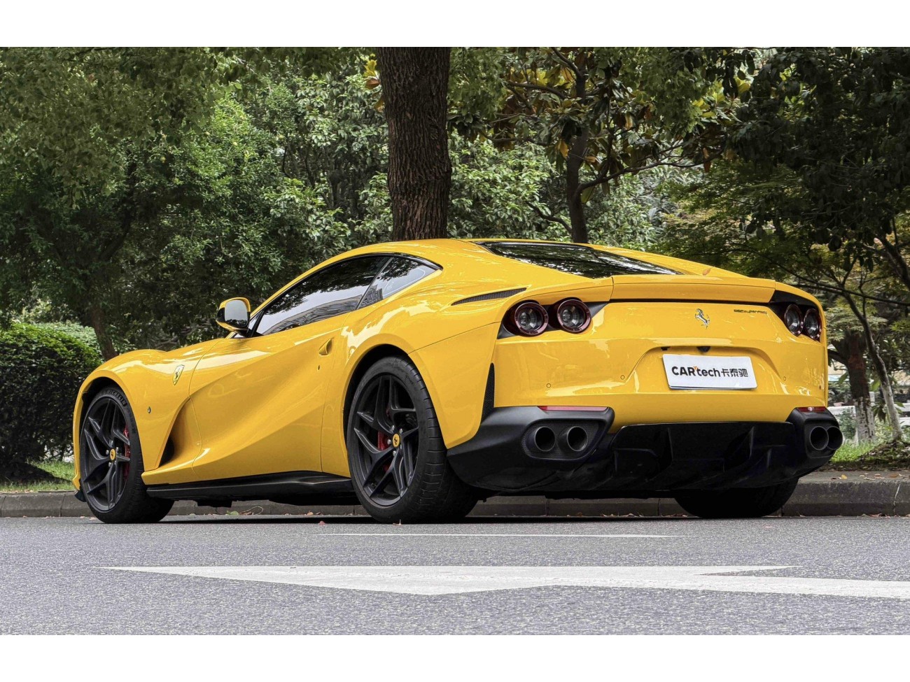 Ferrari 812 2018