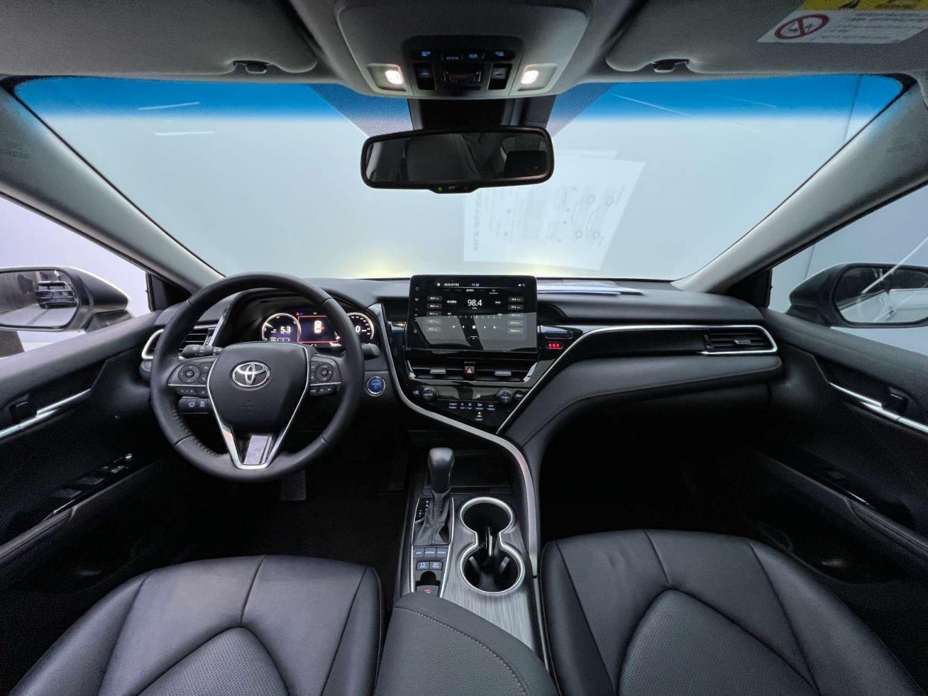 Toyota Camry 2023
