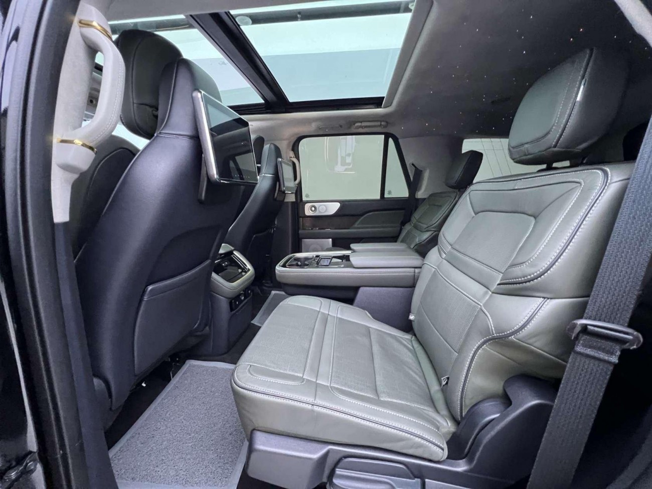 Lincoln Navigator 2023