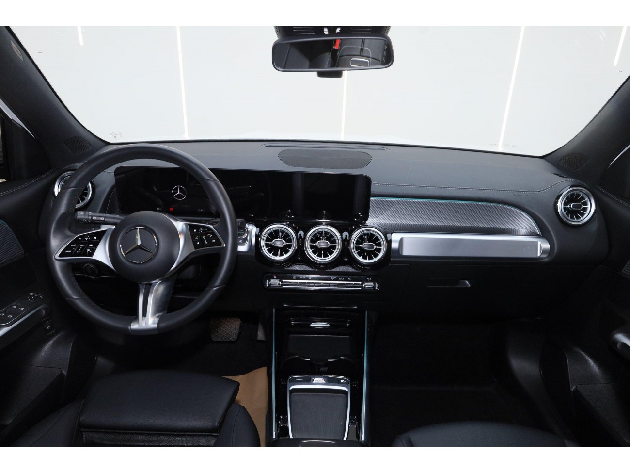Mercedes-Benz GLB 2023