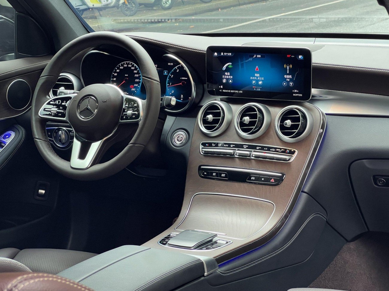 Mercedes-Benz GLC 260 L 2022