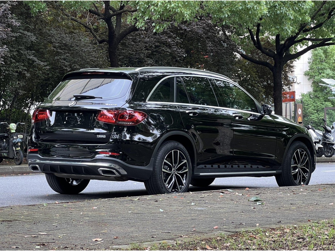 Mercedes-Benz GLC 260 L 2022