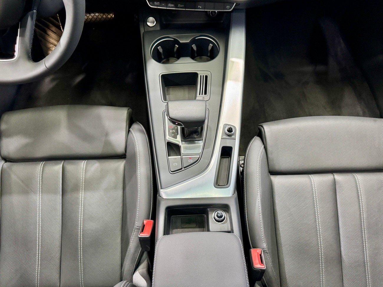 Audi A4L 40 TFSI 2023