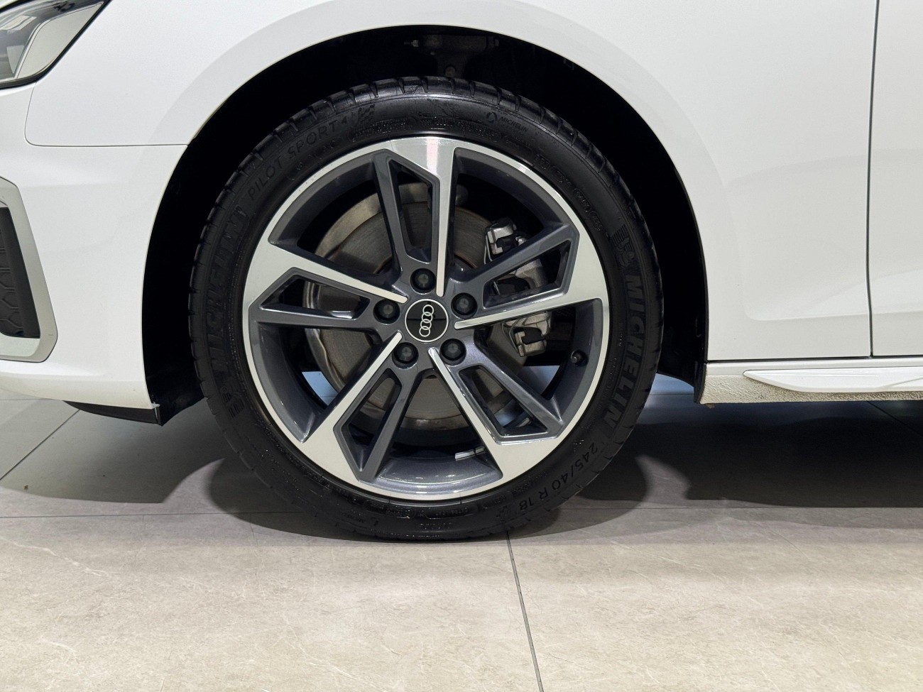 Audi A4L 40 TFSI 2023