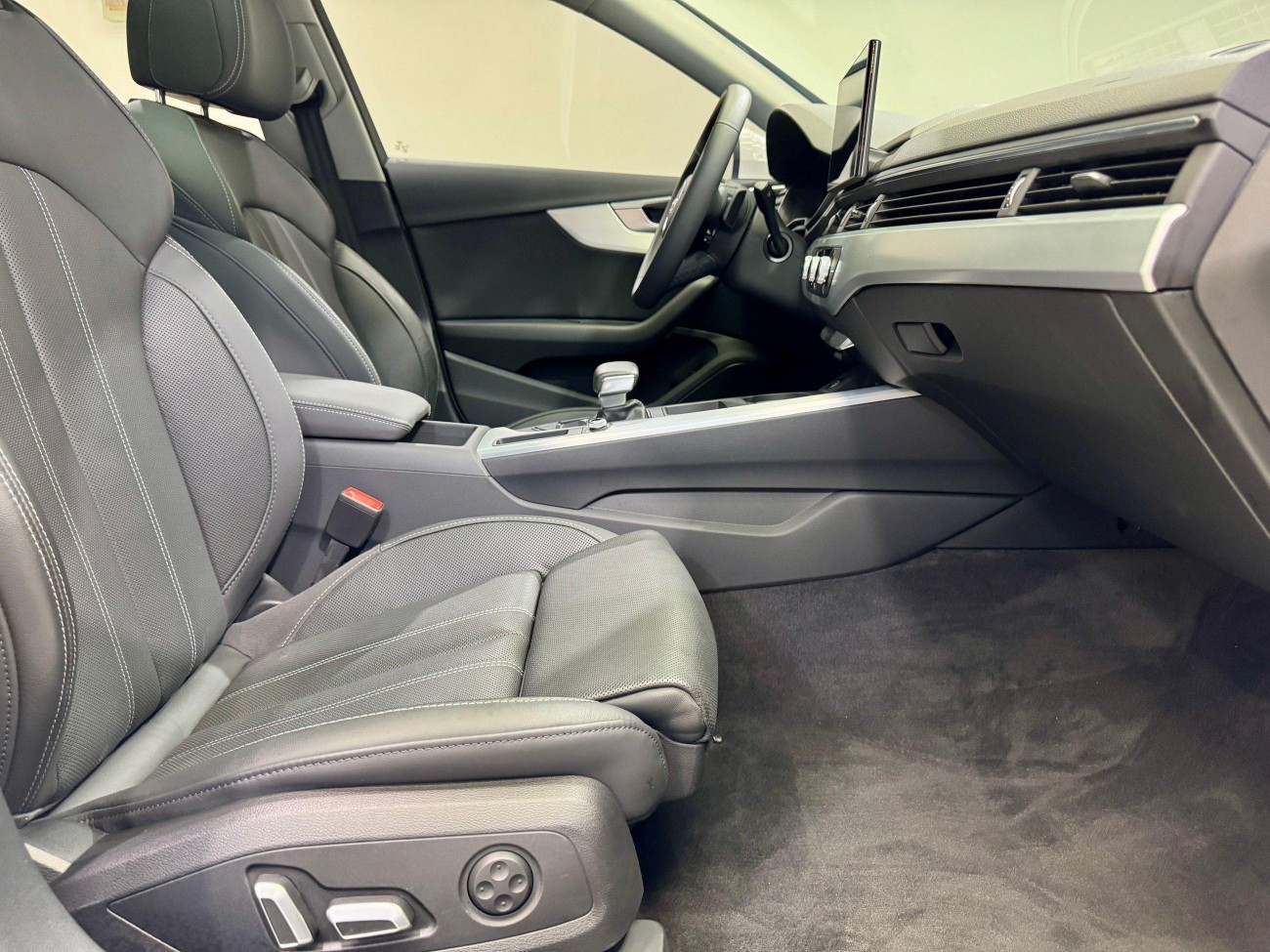 Audi A4L 40 TFSI 2023