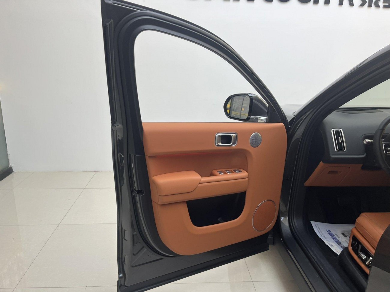 Li Auto L8 2025
