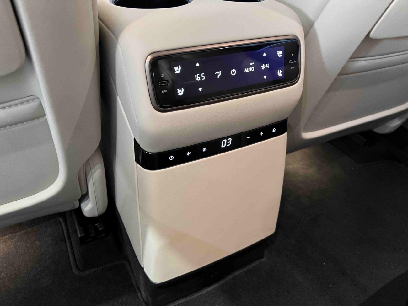 Li Auto i8 2026