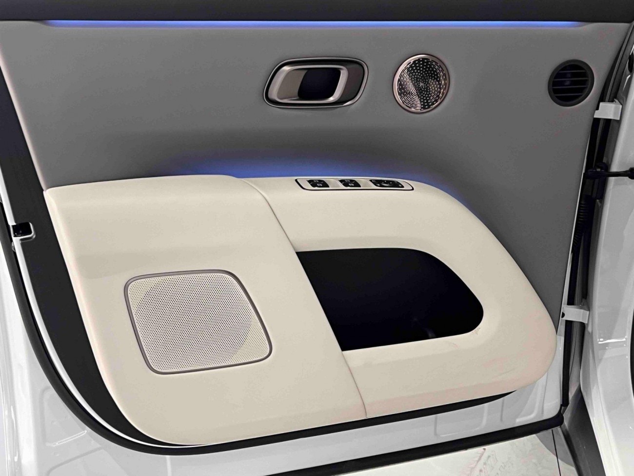 Li Auto i8 2026