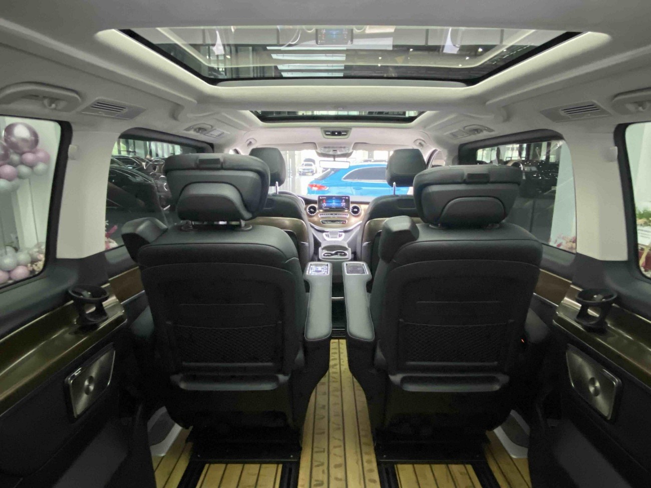 Mercedes-Benz V 2024