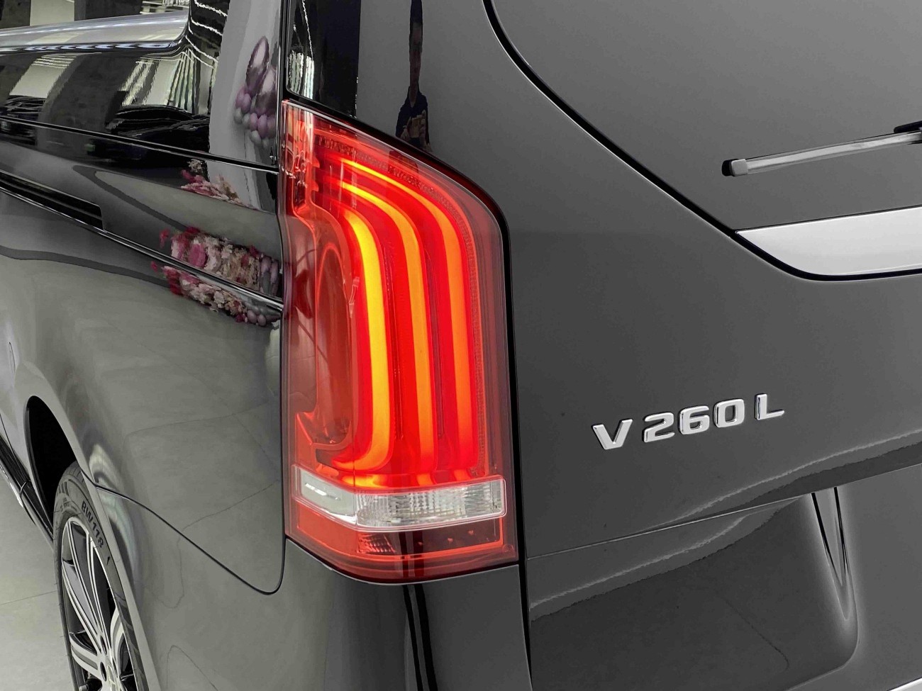 Mercedes-Benz V 2024