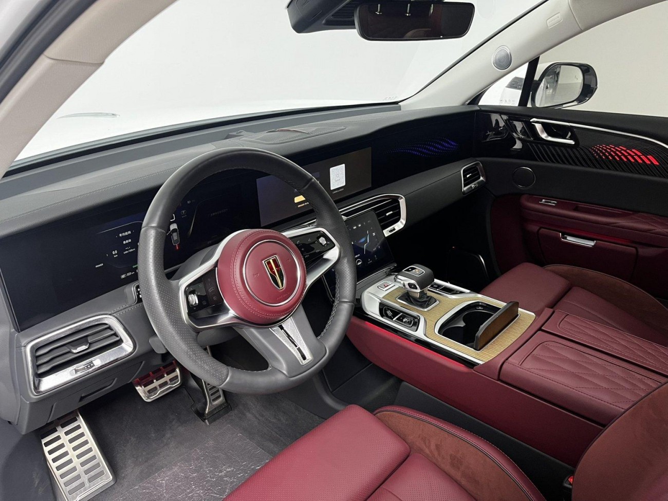 Hongqi E-HS9 2023